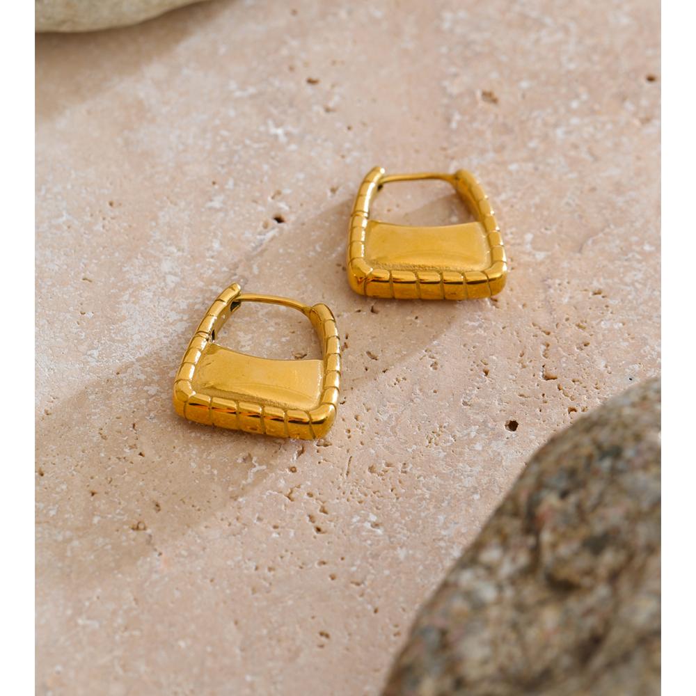 Eetit Серьги-кольца из литой нержавеющей стали с покрытием из 18-каратного золота. Стильная уникальная текстура. Повседневные украшения. PVD-покрытие, водостойкие.