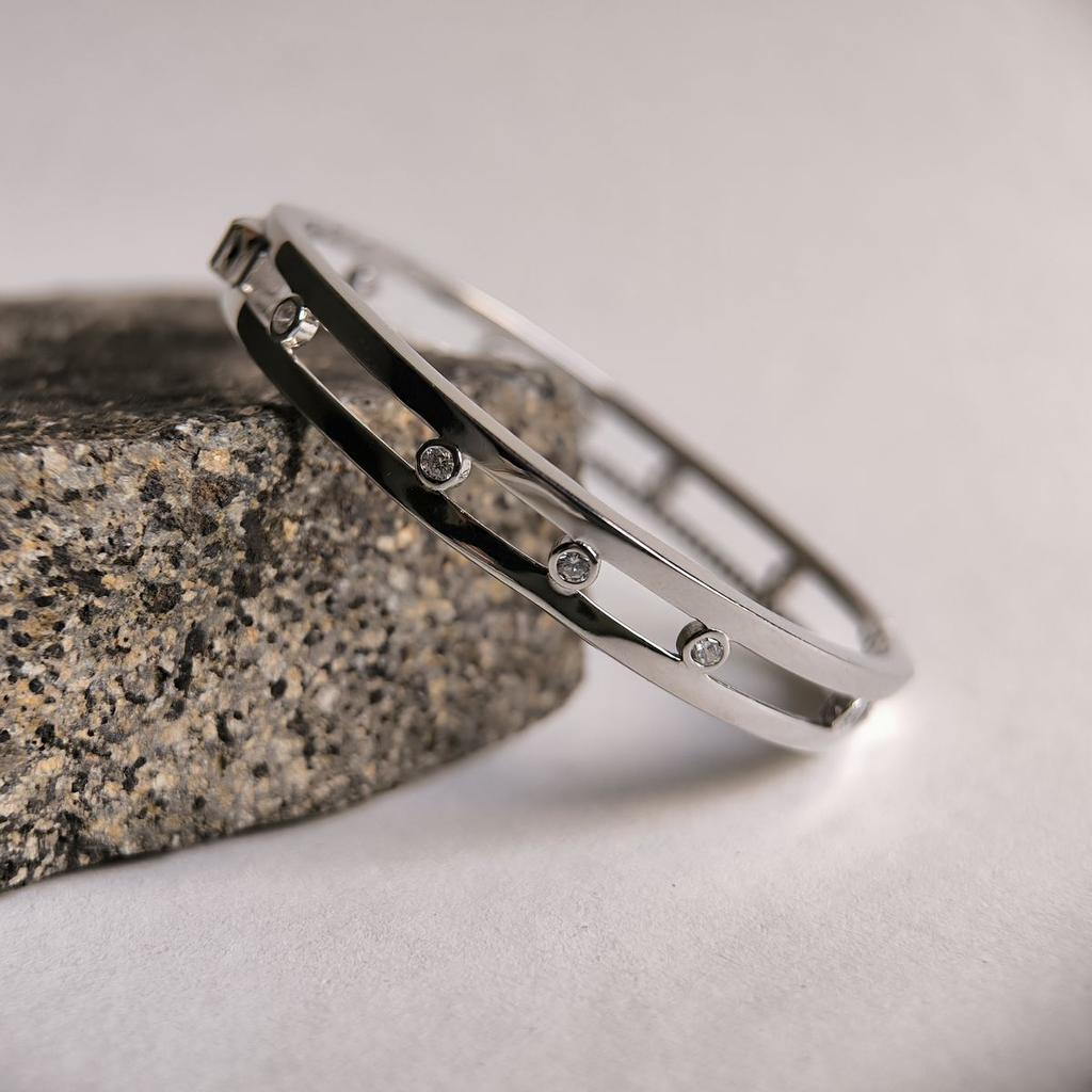 Серебряный браслет с фианитами, вес изделия 17,15 гр (2190516)