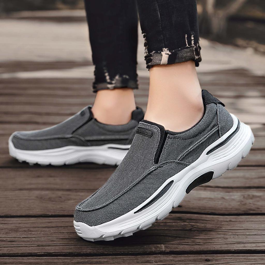 Men Casual Shoes Canvas Breathable Loafers Men New Male Comfortable Outdoor Walking Shoes Classic Loafers Men Sneakers