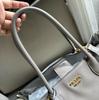 [Pre-Owned] Gray Leather Medium Tote Bag - Excellent #1V1CWGG