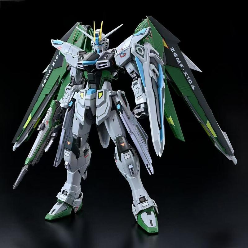 Новый MG 1/100 Strike Freedom 2.0 Бело-Зеленый Фигурки Действия Сборная Модель Настольное Украшение Пластиковые Игрушки Для Мальчиков Коллекционные Подарки