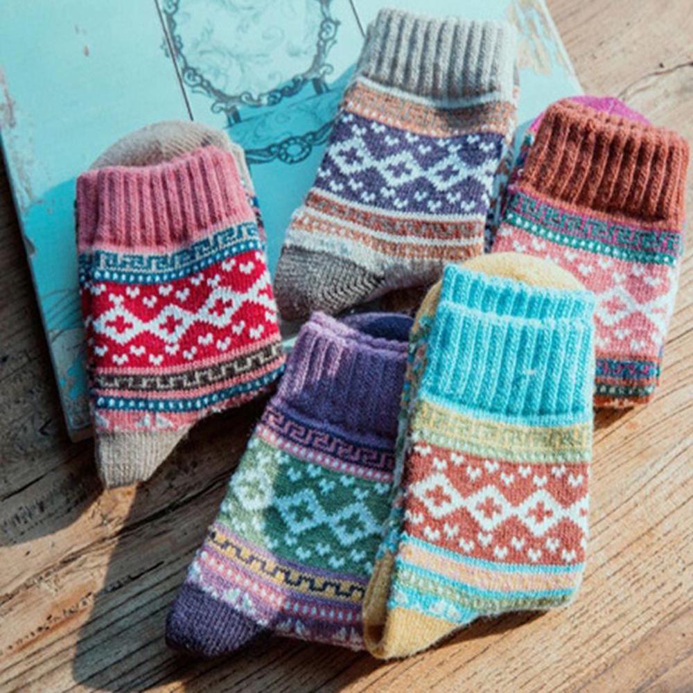Теплые женские носочки с разроцветным орнаментом из кроличьей шерсти