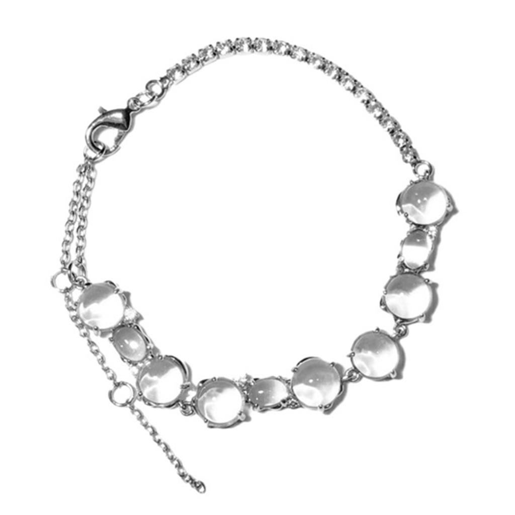 Sophisticated Beaded Hand Chain Crystal Sparkling Bracelet Chain Bracelet Suitable for Stylish Accessory Lovers