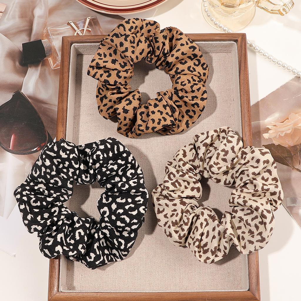 Набор из 3 штук Леопардовый принт Резинки для волос Скранчи Резинки Веревки Скранчи для женщин Аксессуары для волос