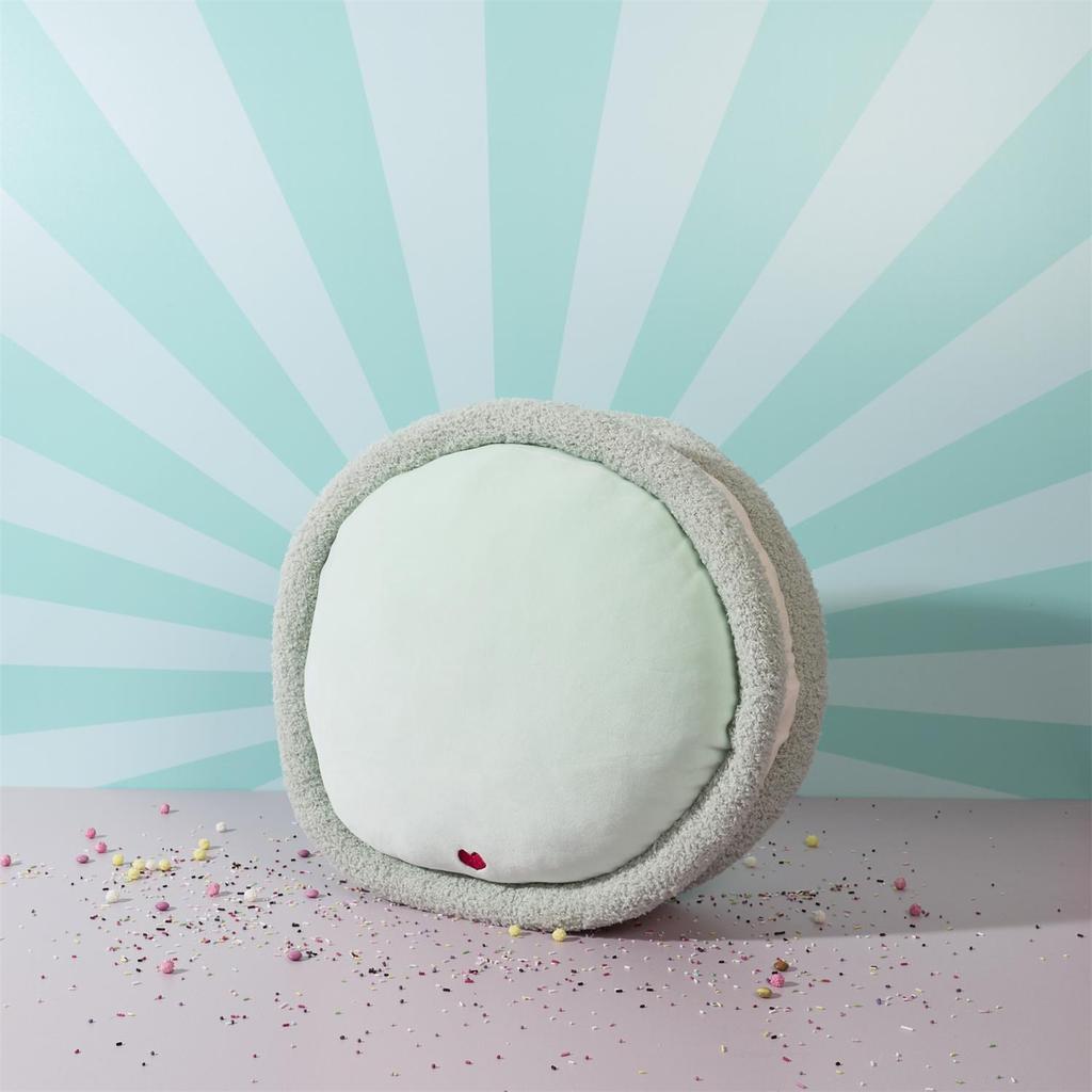 Macaron-Shaped Plush Pillow Made Of Green Polyester