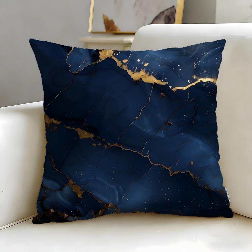 Checkered Pattern Cushion Cover Soft EasyWash Pillow Case Versatile for Couch Bed Travel and Office