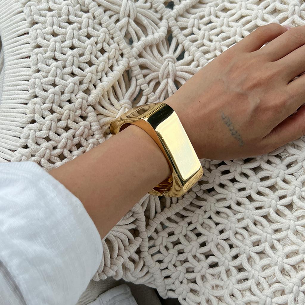 SHIXIN New Fashion Brown Thick Resin Acrylic Wide Bangle Bracelet for Women Punk Geometric Irregular Metal Spring Open Bangles