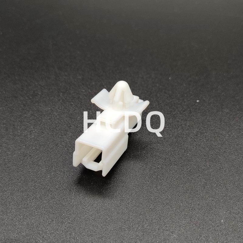 10 PCS Supply 7182-8049 original and genuine automobile harness connector Housing parts