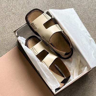 Коровья кожа~ Ретро квадратный носок Римские сандалии женские летние нишевые повседневные пляжные туфли с открытым носком на плоской подошве крутые шлепанцы