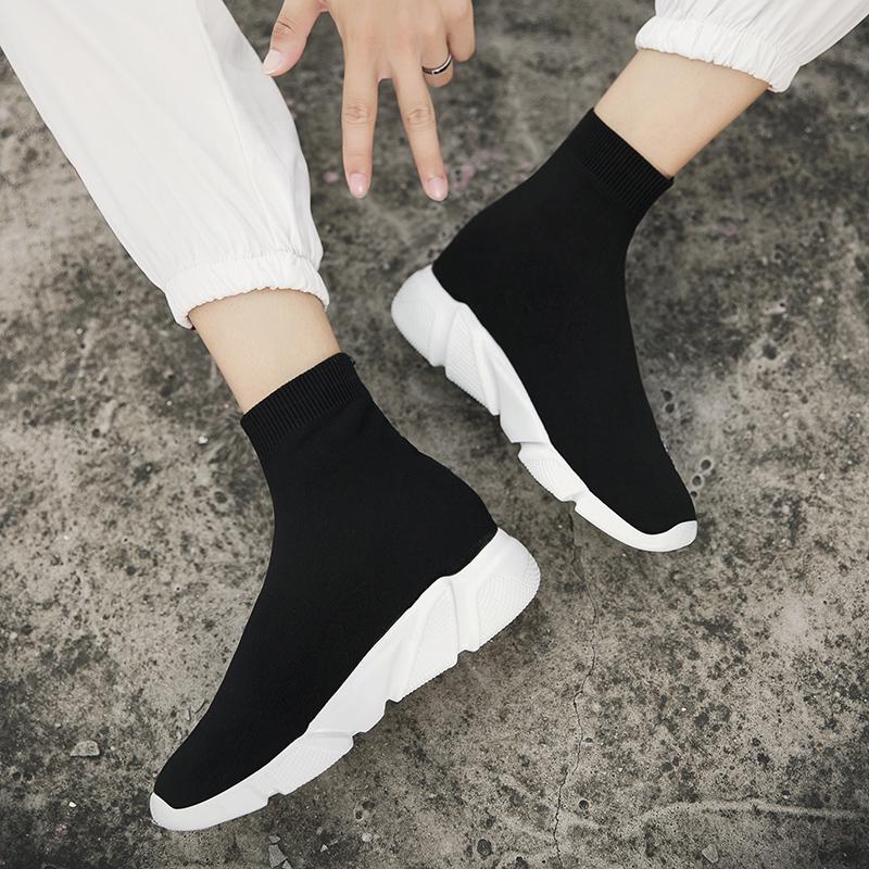 Classic Black Running Shoes Men Fashion High Top Socks Trainers Women Lightweight Slip-on Casual Sneakers Unisex Tenis Hombres