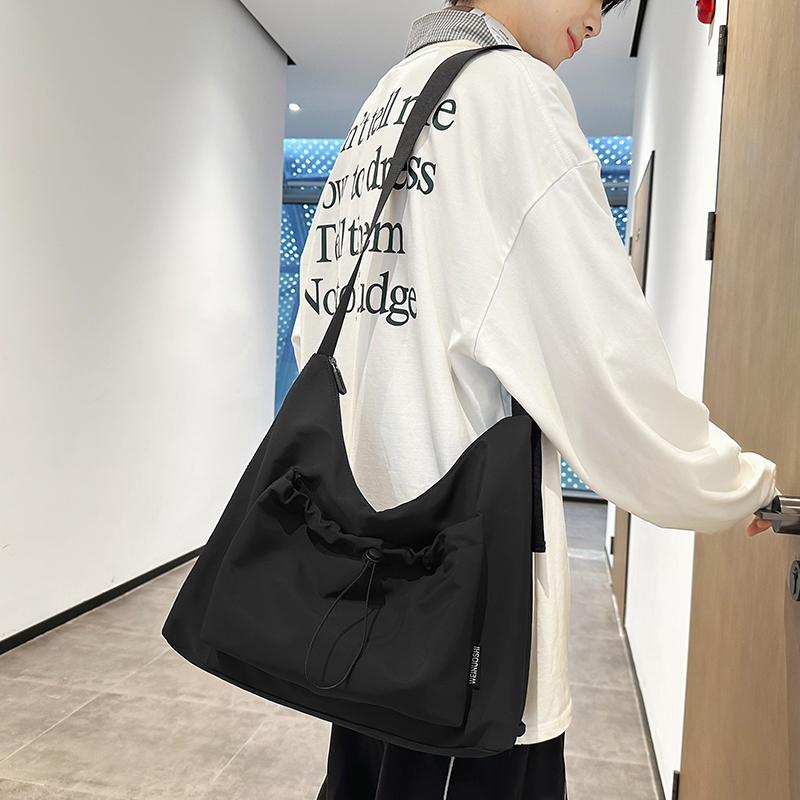 Large Capacity Drawstring Bag Men Lightweight Crossbody Bag Women Commuter Shoulder Tote Bag
