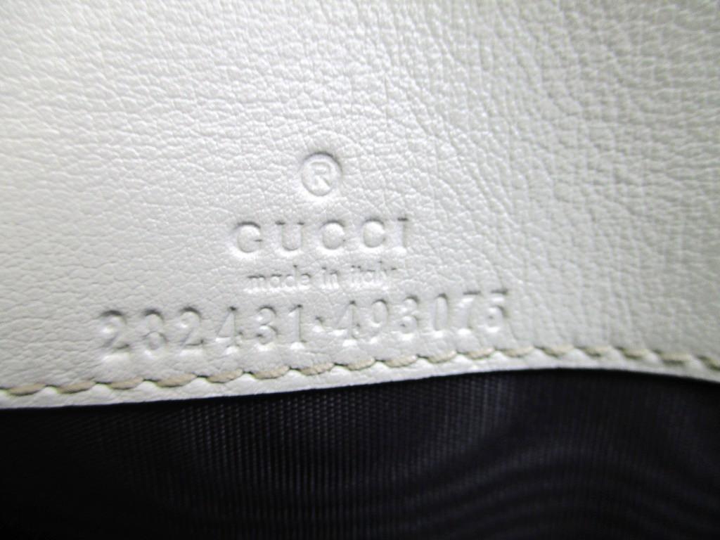 Authentic GUCCI Interlocking G Off White Leather Bifold Long Flap Wallet #706  Open box