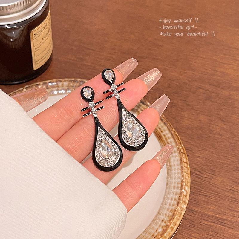 Новые серьги в китайском стиле Light Luxury Niche Black Pipa Full Cover для женщин
