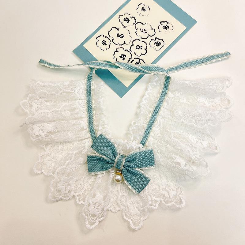 Шарф-воротник с бантом и кружевом в студенческом стиле с изображением кошки и собаки