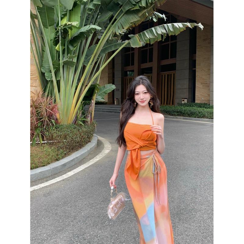 Женский летний комплект с глубоким вырезом без рукавов и длинной юбкой тай-дай