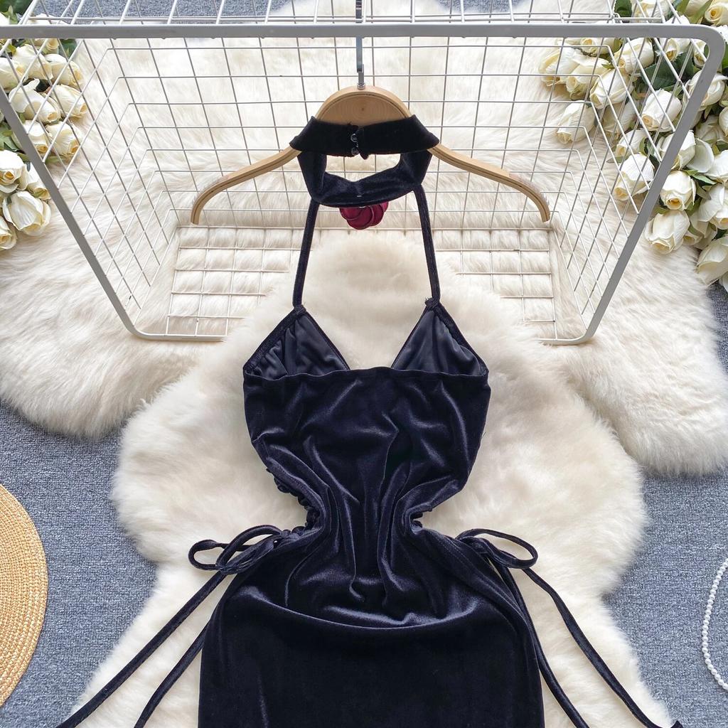 2024 Холтер Сексуальное бархатное цельное платье Женское V-образным вырезом с открытой спиной на шнуровке Slim Fit Платья Женская мода Сплит Длинное элегантное вечернее платье