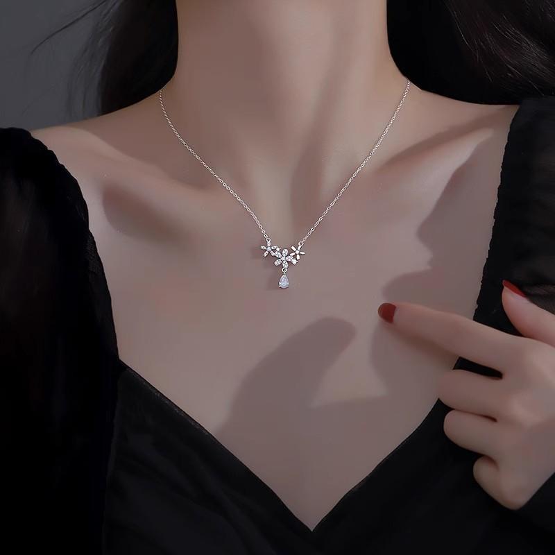 Ожерелье с каплями воды и цветком, легкая роскошная подвеска в виде ключицы для девушки и подарка на день рождения подруги