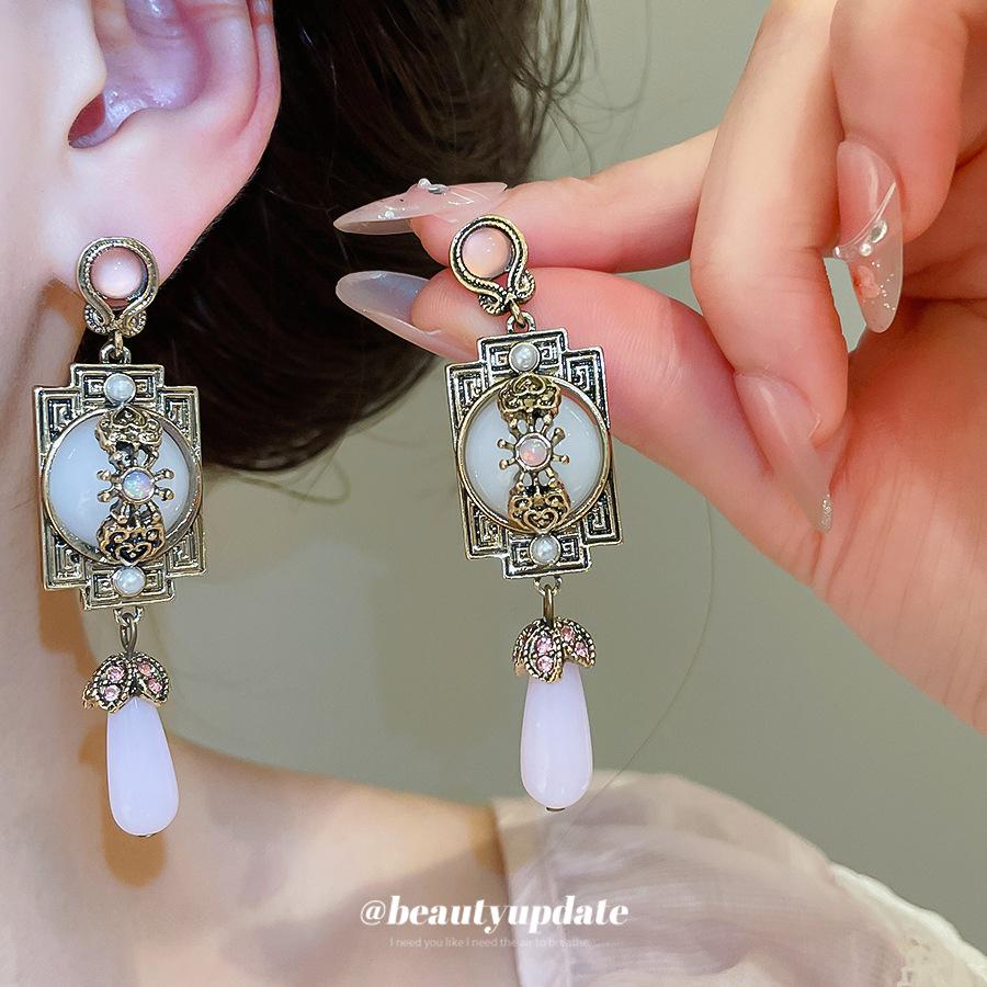 Серьги-капли из смолы, инкрустированные стразами, в античном стиле