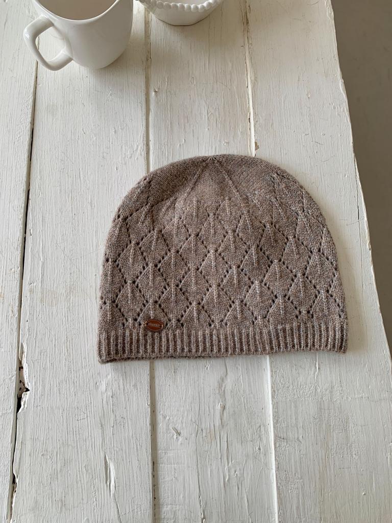 New small gold buckle hollow rhombus mesh knitted hat women's autumn elastic casual versatile bag head hat cold hat