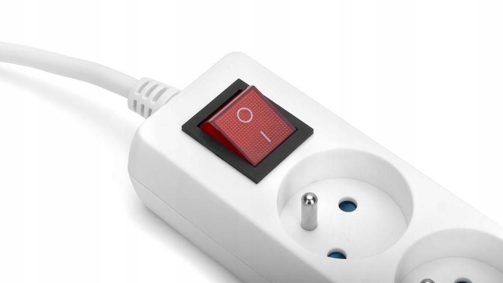 Montis extension strip 3 m 5 sockets white 20IP 16A 230V