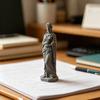 3D-печатная статуэтка богини из греческой мифологии, держащая книгу, скульптура для декора гостиной, домашнего стола, полки