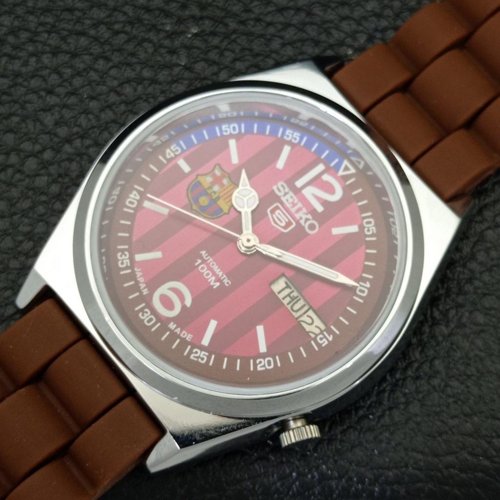 ВОССТАНОВЛЕННЫЕ ВИНТАЖНЫЕ МУЖСКИЕ ЧАСЫ SEIKO 5 AUTOMATIC 7009A JAPAN С КРАСНЫМ ЦИФЕРБЛАТОМ a433563-2 R117-a433563