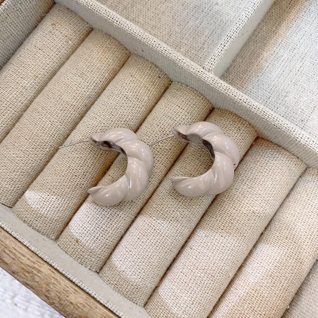 Color Simple High-End Button Edge High-End Fashionable Exquisite Design Fashion Earrings Earrings