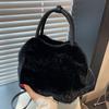 Милая пушистая сумка-ведро женская 2025 новая осень и зима зарубежный стиль нишевая плюшевая сумка-ведро на плечо сумка-мессенджер