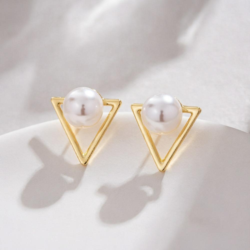 SUEMNG New Simple Retro Triangle Geometric Pearl Studs Earrings Elegant for Woman Fashion Jewelry Accessories Gifts