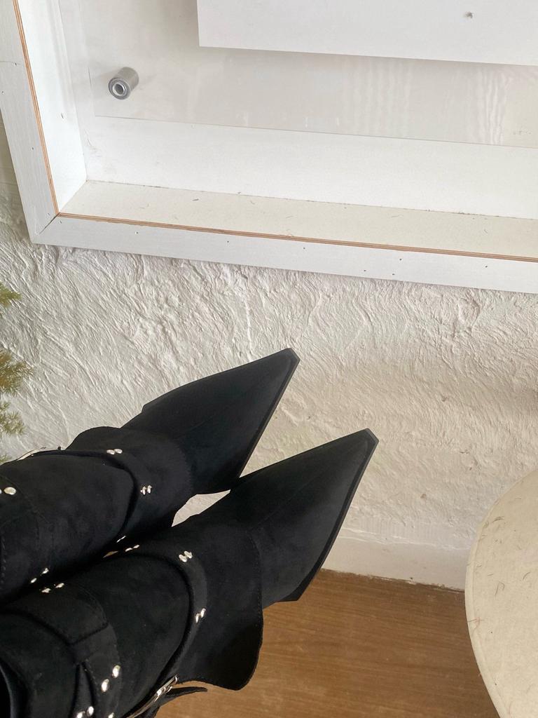 2025 новая европейская и американская пряжка для ремня широкая труба заостренный носок тонкий каблук тонкий высокий каблук короткие сапоги