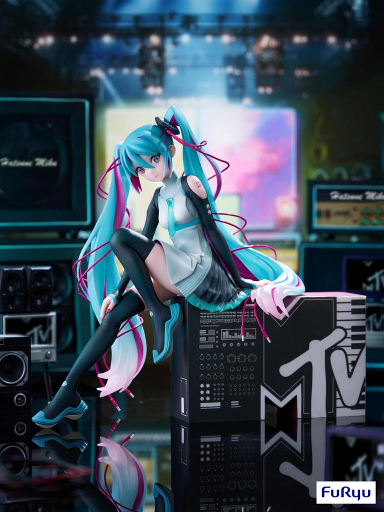 Furyu Hatsune Miku x MTV Scale PVC Painted Complete Figure 1/7