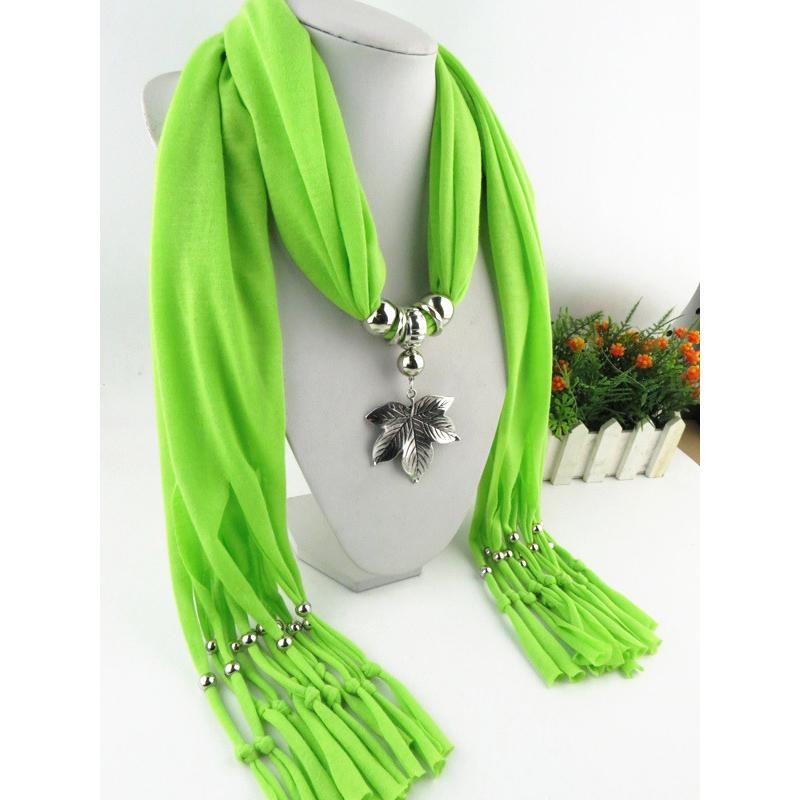 Элегантный полиэстеровый шарф-снуд с подвеской в виде листа и кисточками – Женский модный однотонный шейный платок