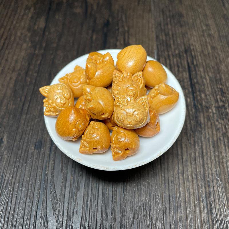 Xinshan Carved Sandalwood Beads and Phone Pendant Accessories