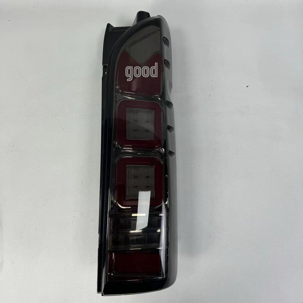 Светодиодные задние фонари и динамические указатели поворота для Toyota Hiace H200 Series 05-18