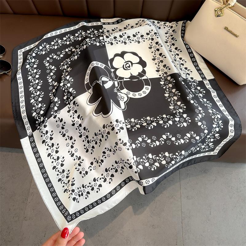 Summer 70Cm Print Square Scarf Checkered Thin Versatile Neckerchief Hair Tie Headscarf Women Wraps Hijabs Luxury Bufandas Poncho