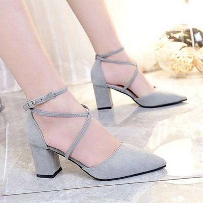 Весенние туфли на маленьком свежем высоком каблуке, женские туфли на толстом каблуке с одним словом и пряжкой на среднем каблуке