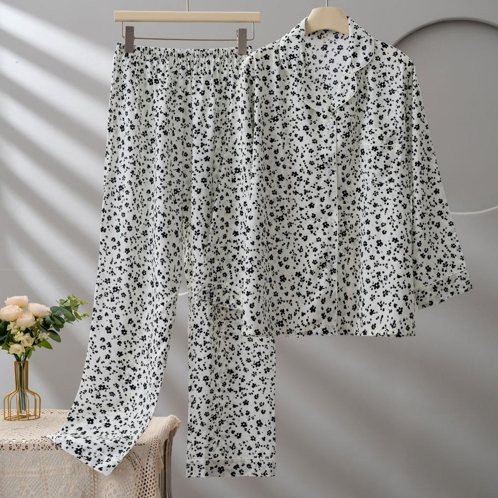 Spot new women's cotton silk spring, summer and autumn thin cardigan long sleeve with chest pad pajamas simple and comfortable loungewear
