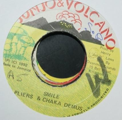 7inch Record PLIERS  CHAKA DEMUS  Smile NONE JUNJO  VOLCAN 1992 Jamaica Reggae Ska  Dub Used