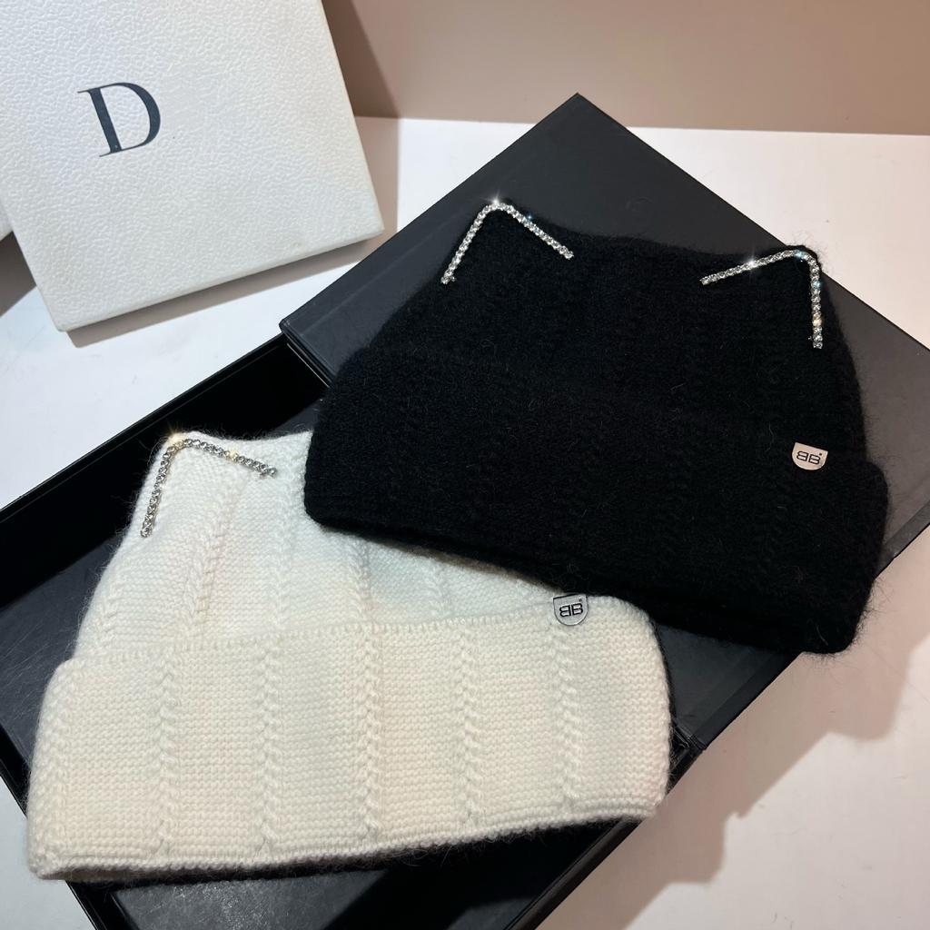 Paris Design Personality Niche Cute Ears Knitted Hat Russian Winter Outdoor Warm Rabbit Hair Hat