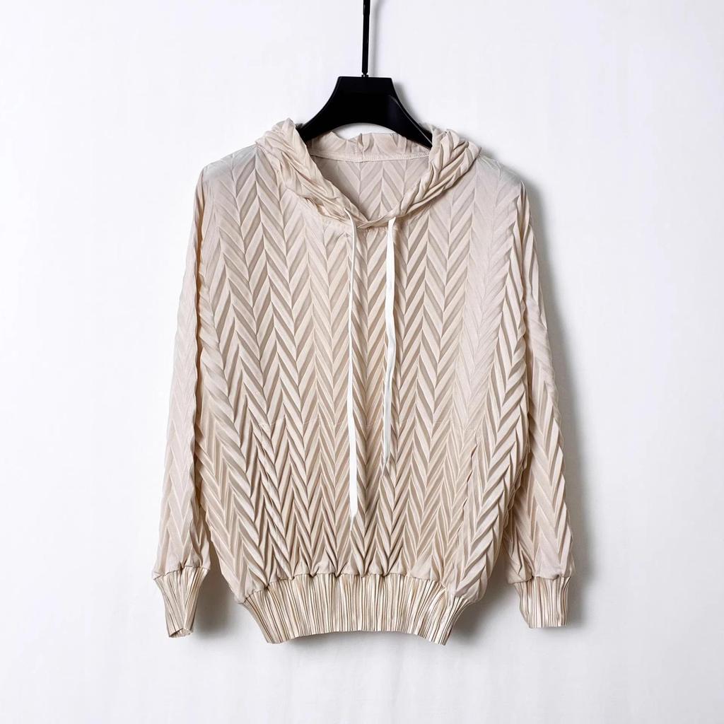 Miyake Style Hooded Pleated Sweatshirt: 2026 Spring Slimming Long Sleeve Pullover for Women