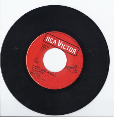 7-дюймовая пластинка ДЖИМ РИВЗ - Я не войду, пока он там 479057 RCA Victor Canada Фолк Б/У