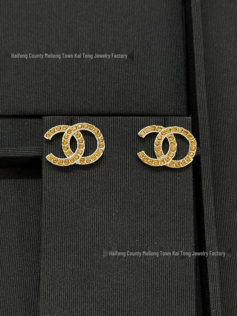 Классические двуцветные серьги-подвески с жемчугом и черными бусинами: Универсальный, стиль легкой роскоши