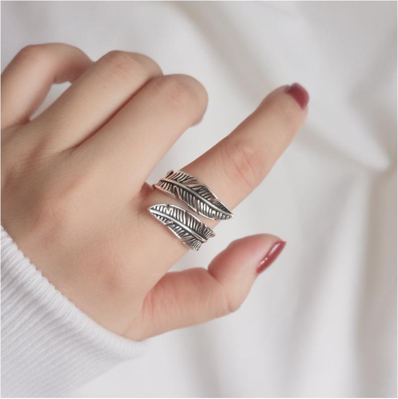 Trendy Minimalist Korean Vintage Stacking Rings for Women - Influencer-Approved Light Luxury Style.