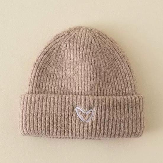 2Pcs/Set Kids Hat Scarf Set Solid Color Heart Pattern Thickened Warm Knitting Hat Long Scarf Set Elastic Fit Winter Wear