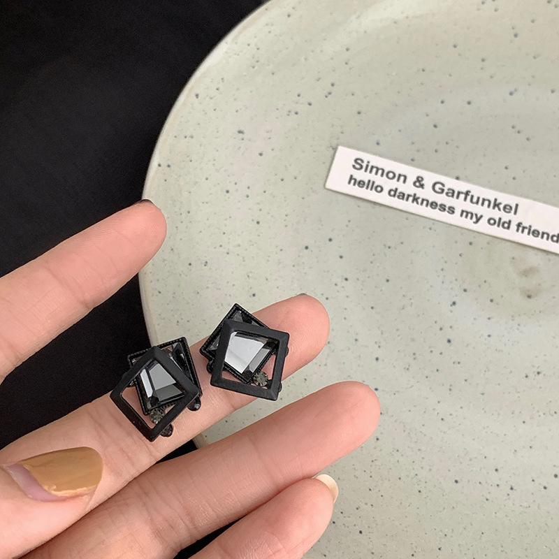 Модные и креативные простые геометрические серьги с инкрустацией цирконами, нейтральные и крутые черные, персонализированные повседневные украшения для вечеринок, подарки