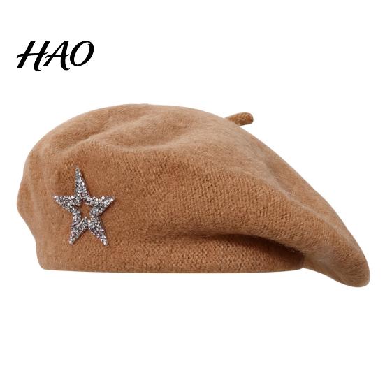 Rhinestone Star Hat Women Knitted Beret for Fall Winter, French Style Artist Winter Cap with Star, Stretchy Solid Color Knitting Decorative