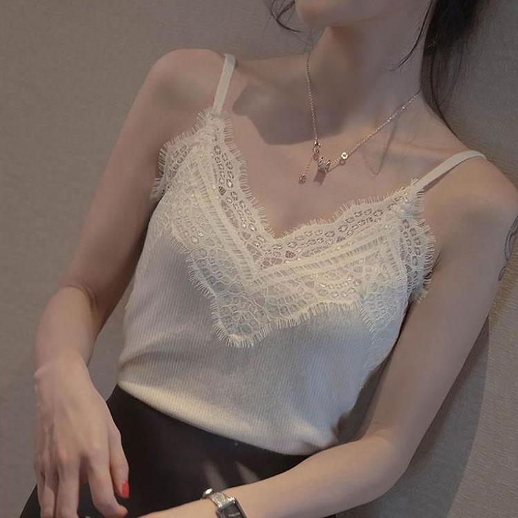 Кружевной жилет с резьбой, который носят женщины, летняя тонкая рубашка без рукавов на бретельках и однотонная повседневная рубашка