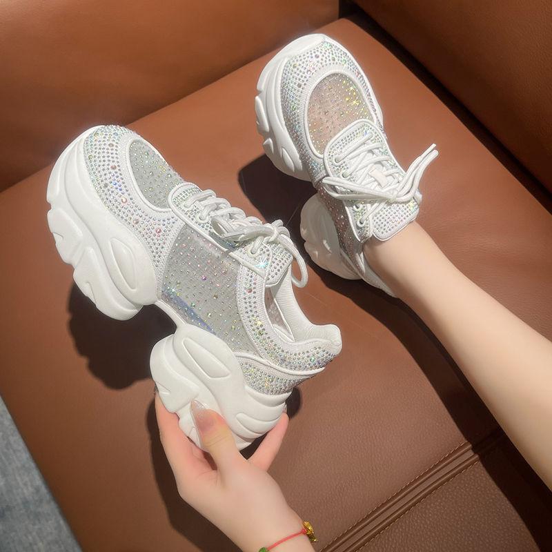 Новые кроссовки на платформе с сетчатым принтом и стразами, дышащие, белые туфли, женская обувь специального дизайна
