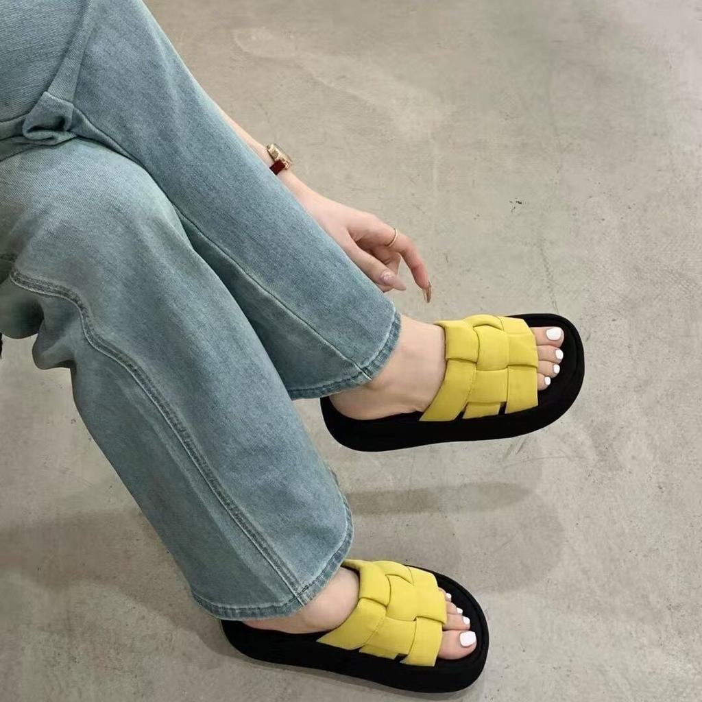 2025 Summer New Fashion Thick-soled Woven Slippers Women Wear Open-toed Versatile High-end Cool Slippers Women