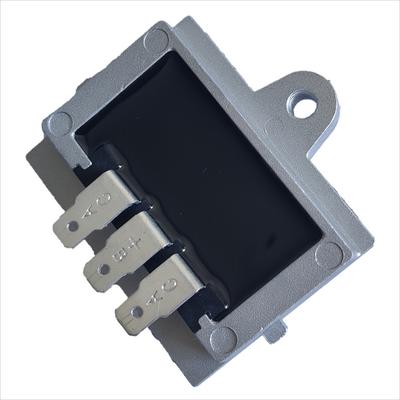 Регулятор напряжения 318-420 для двигателей John Deere Onan P, B 16-20 л.с.